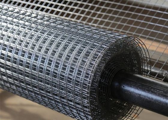 Galvanized eléctrica soldó con autógena el recinto de las aves de corral del paño del hardware de la malla de alambre que pescaba la malla de alambre del hierro del pollo de la jaula del funcionamiento del conejo